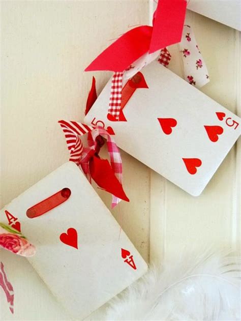 Saint Valentin: coeurs et cadeaux avec pannolenci